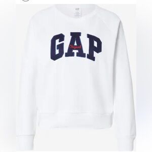 GAP Logo Sweatshirt in White